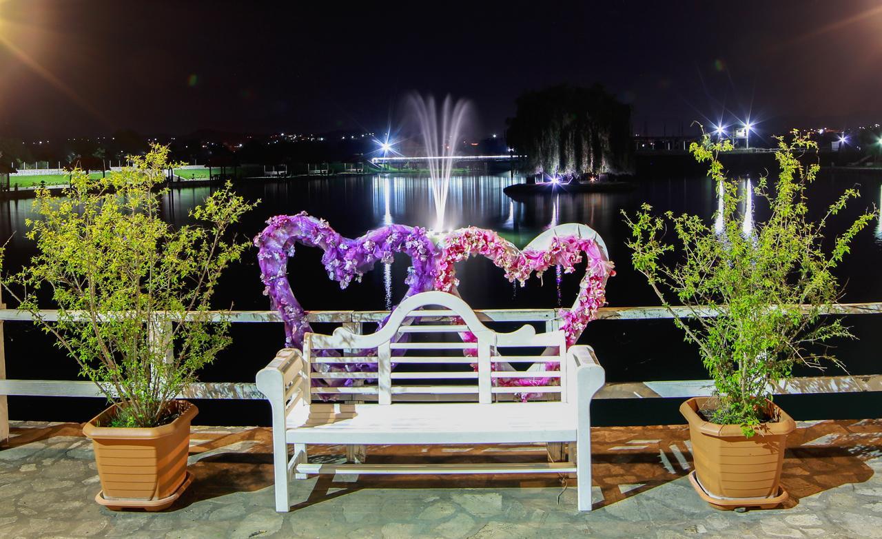 Jezero Jelen Otel Tesanj Dış mekan fotoğraf