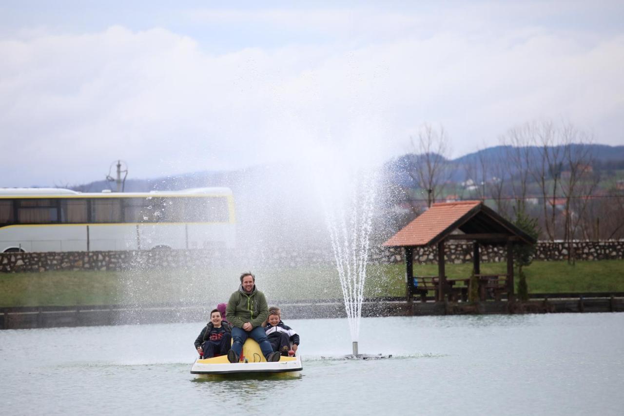 Jezero Jelen Otel Tesanj Dış mekan fotoğraf