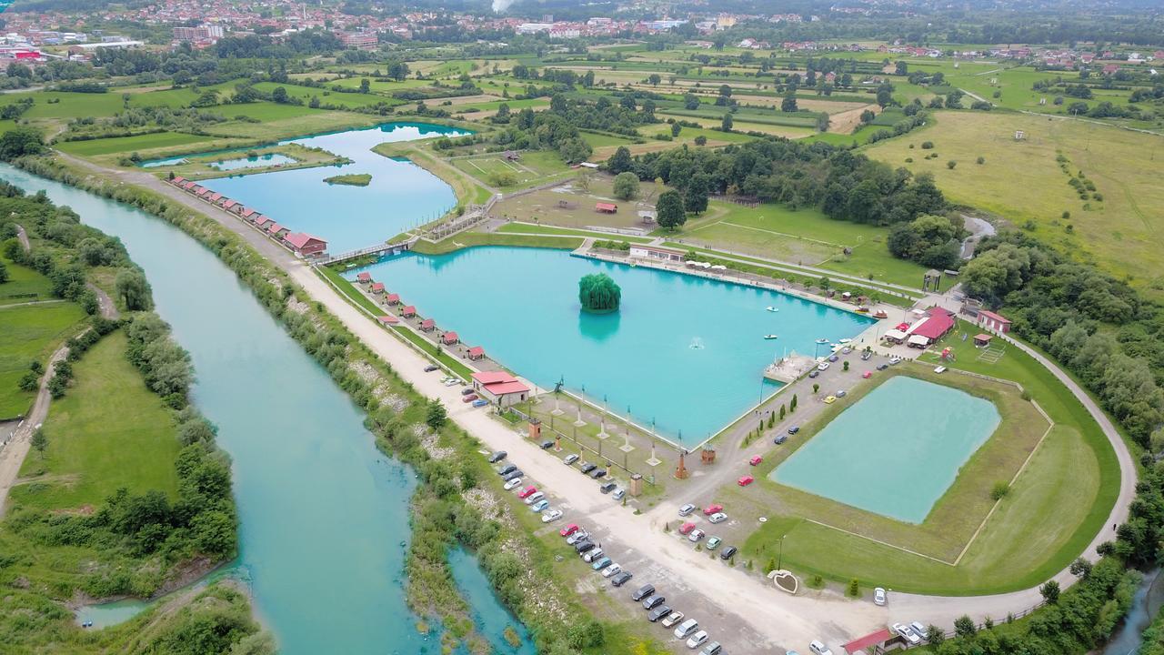 Jezero Jelen Otel Tesanj Dış mekan fotoğraf