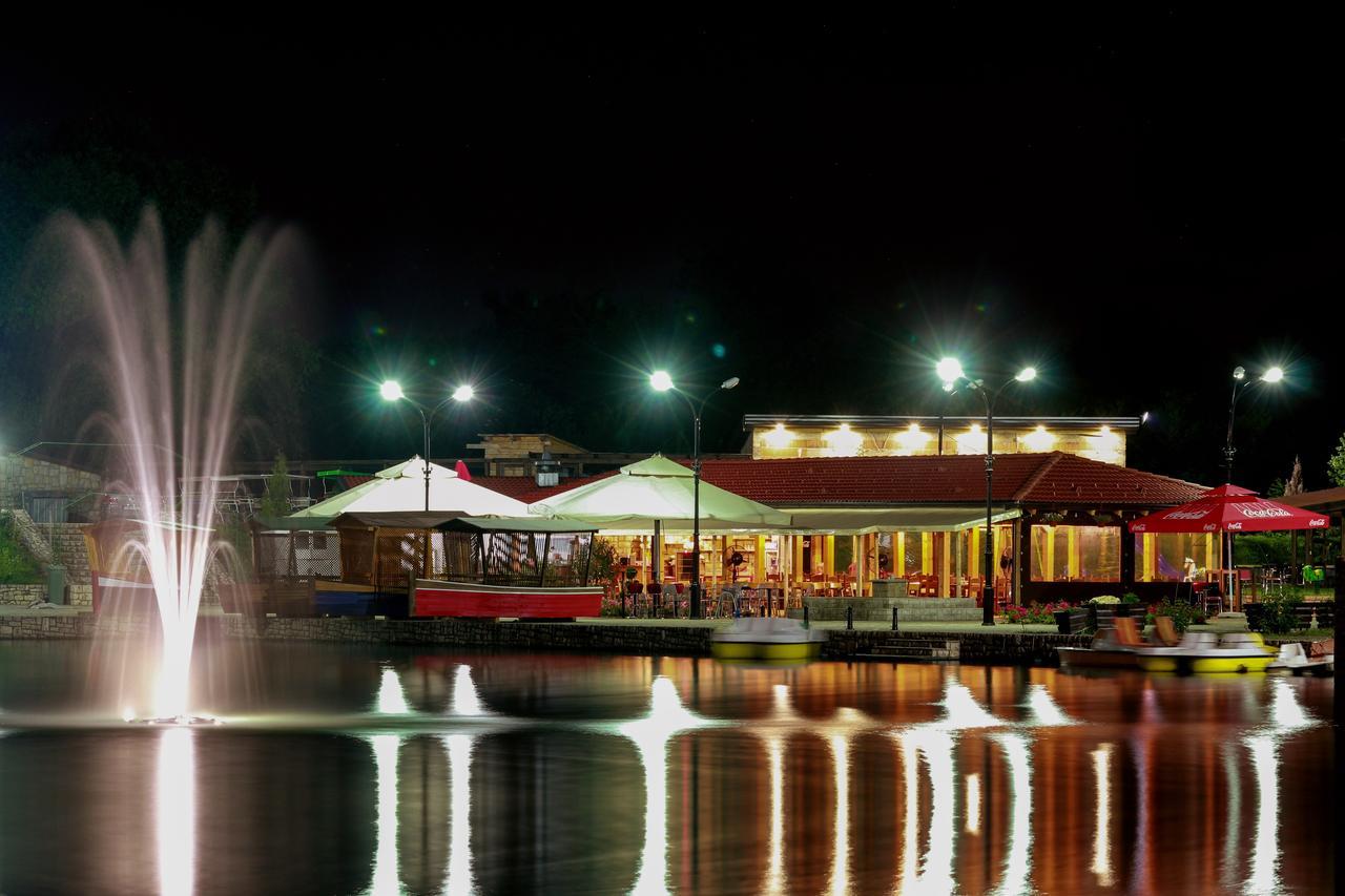 Jezero Jelen Otel Tesanj Dış mekan fotoğraf